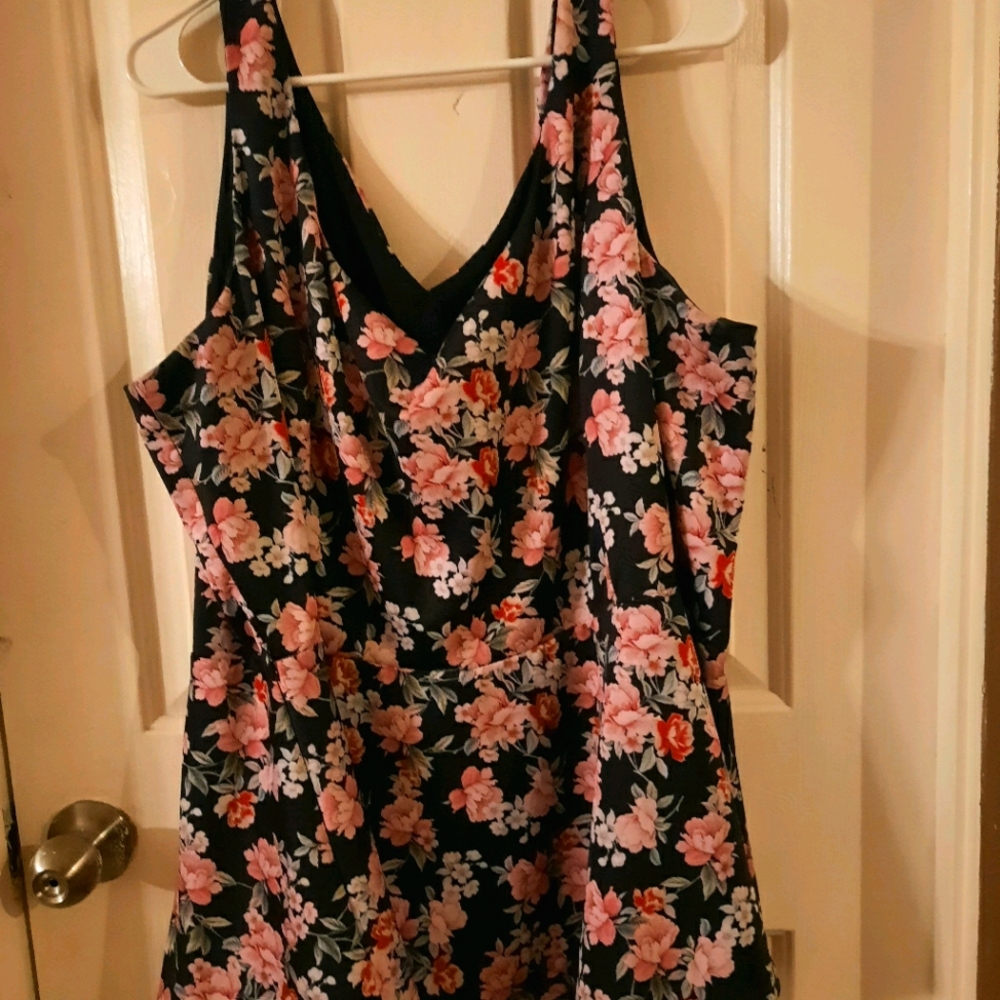 City Chic Peplum floral top XXL
